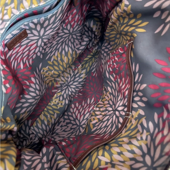 Lodis Designer Tote Bag With Suitcase Attachment Pocket - Picture 11 of 12